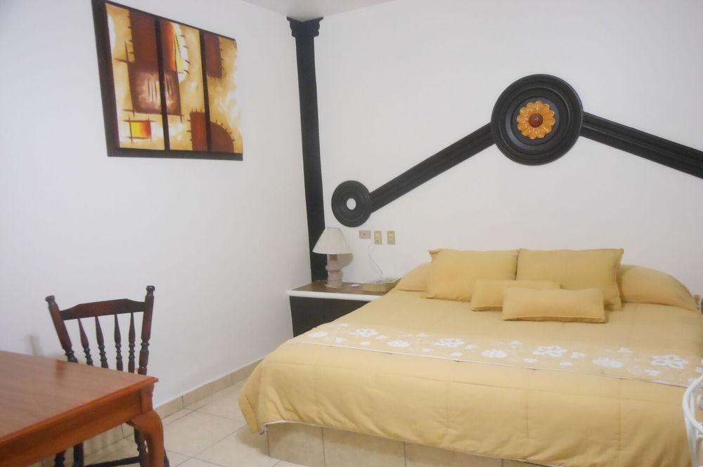 Hotel Gya Express Ακουασκαλιέντες Εξωτερικό φωτογραφία