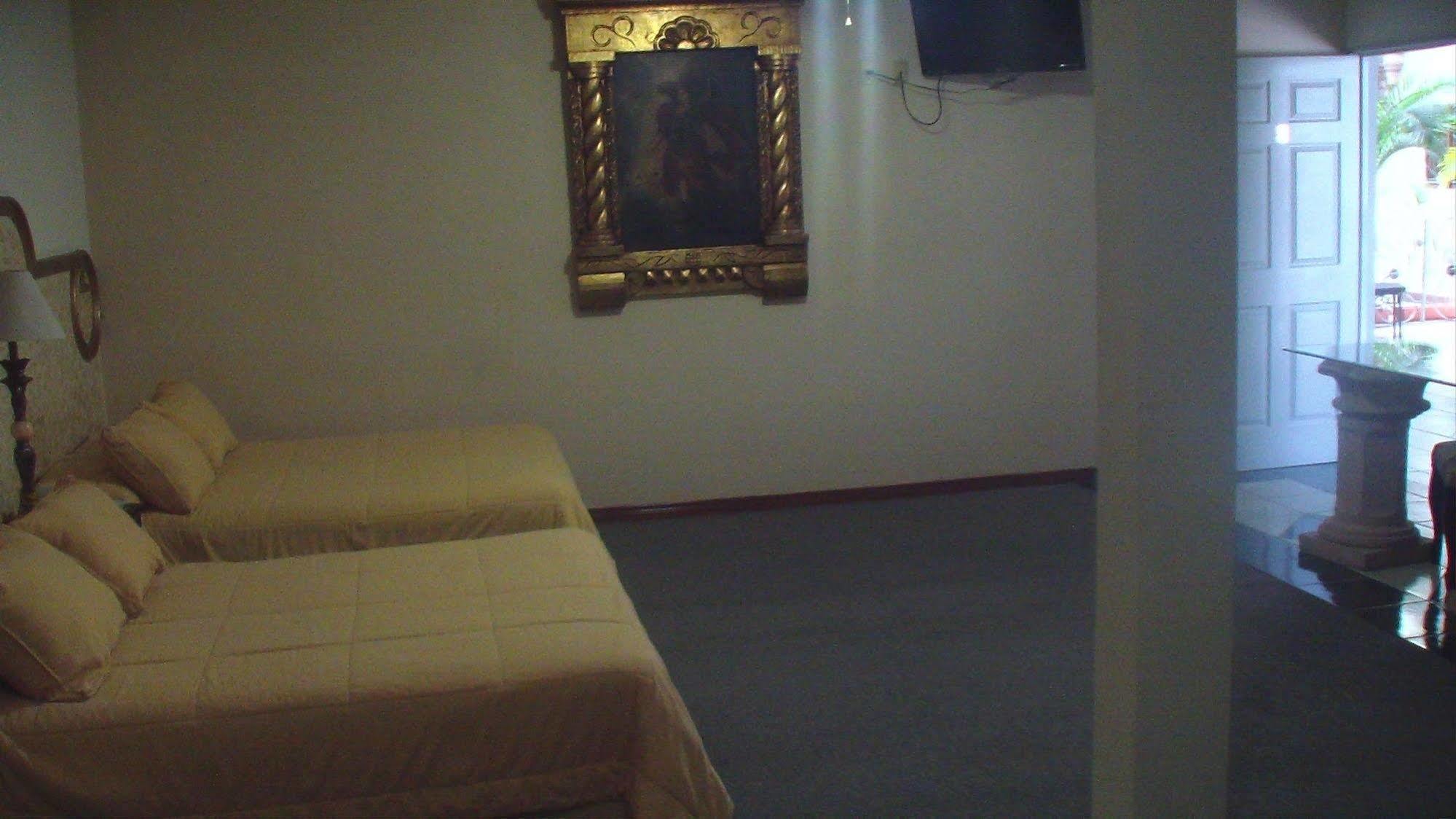 Hotel Gya Express Ακουασκαλιέντες Εξωτερικό φωτογραφία